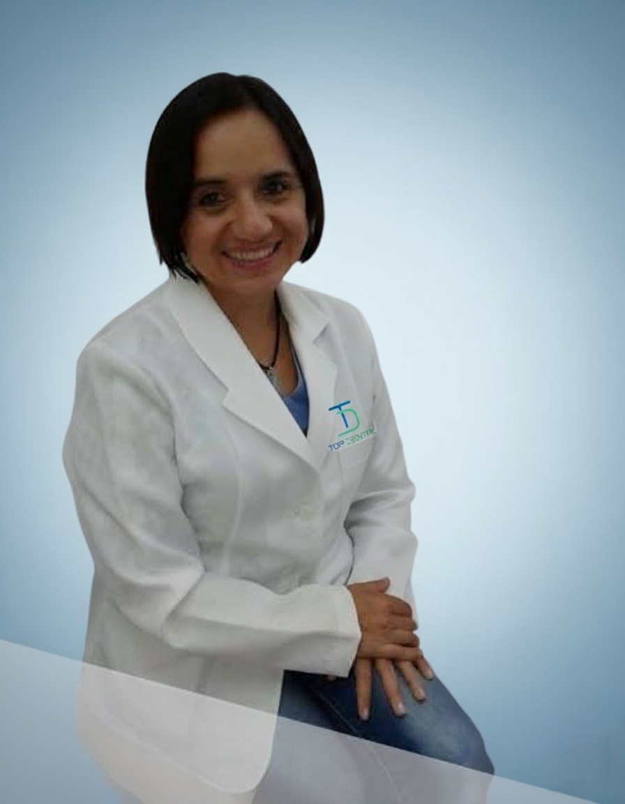 Foto de Dra. Luz Jurado, Coordinadora Clínica de TOP DENTAL
